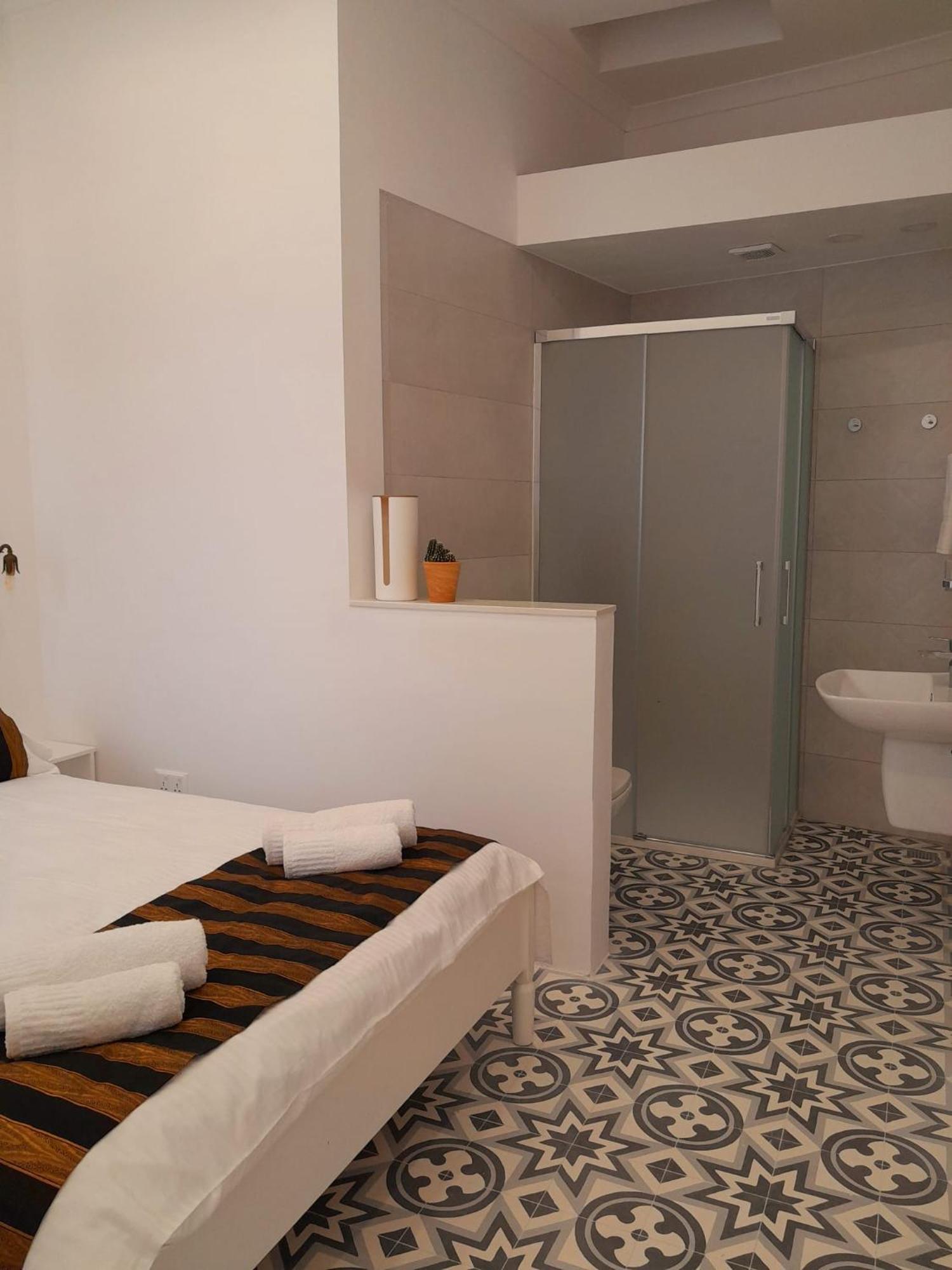 Charming Town House In Cospicua, Valperga Rooms 外观 照片