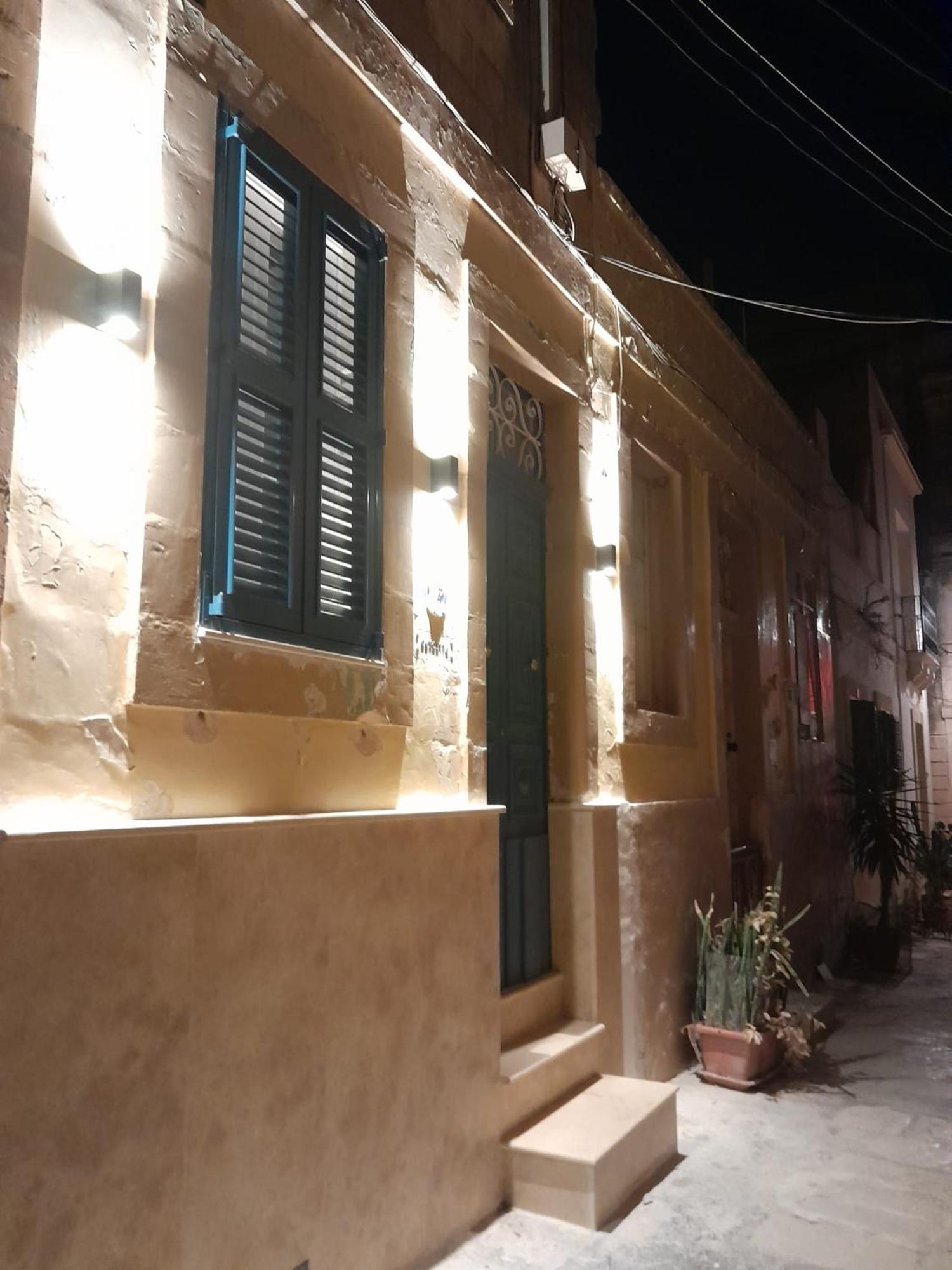 Charming Town House In Cospicua, Valperga Rooms 外观 照片